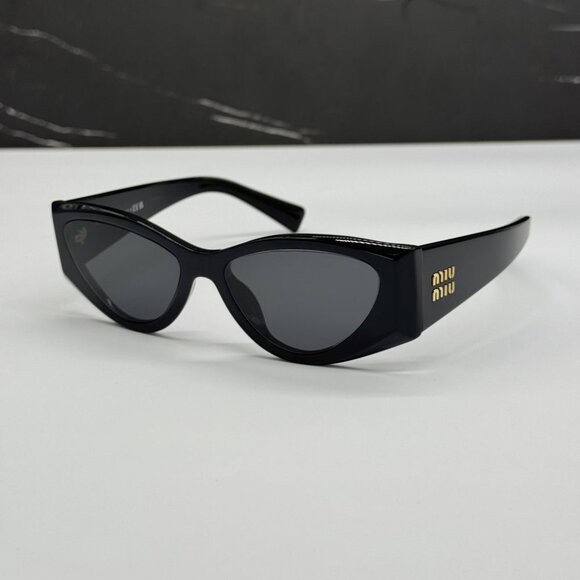 NEW MIU MIU WOMEN MU06YS 1AB5S0 SUNGLASSES BLACK EYEWEAR SMU 06Y 1AB5S0 - Picture 3 of 11